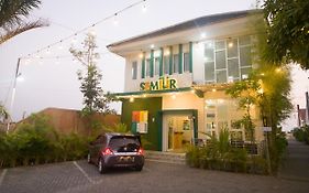 Reddoorz Plus Syariah Near Alun Alun Sampang 3*